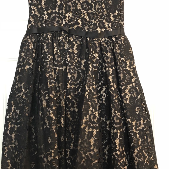 Black and Nude Party Dress - Picture 3 of 7